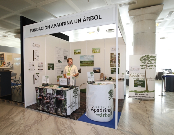 Stand Fundacin Apadrina un rbol